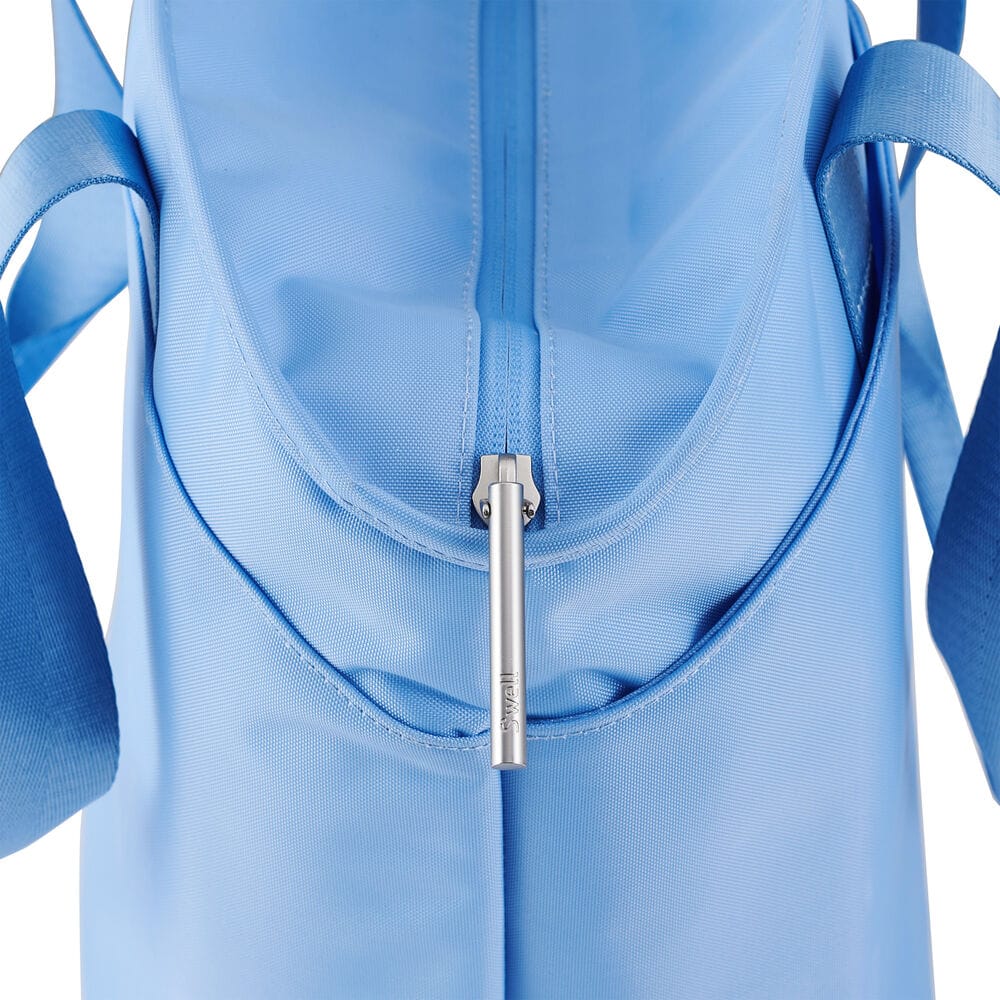 lunch-tote-t1 5341821_03-Swell-Lunch-Tote-Bag-Chambray-Blue-Zipper-Detail_8768.jpg