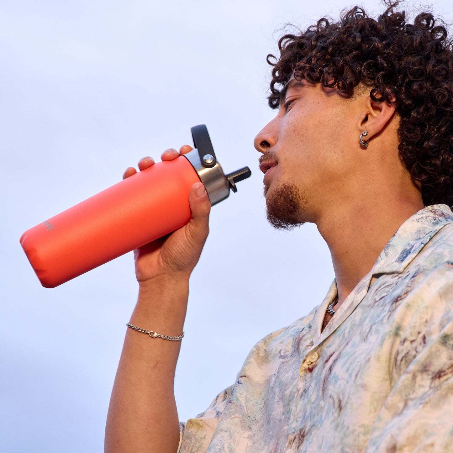 explorer-with-flip-straw-lid-24oz-p4 Swell-Radiant-Coral-Explorer.jpg