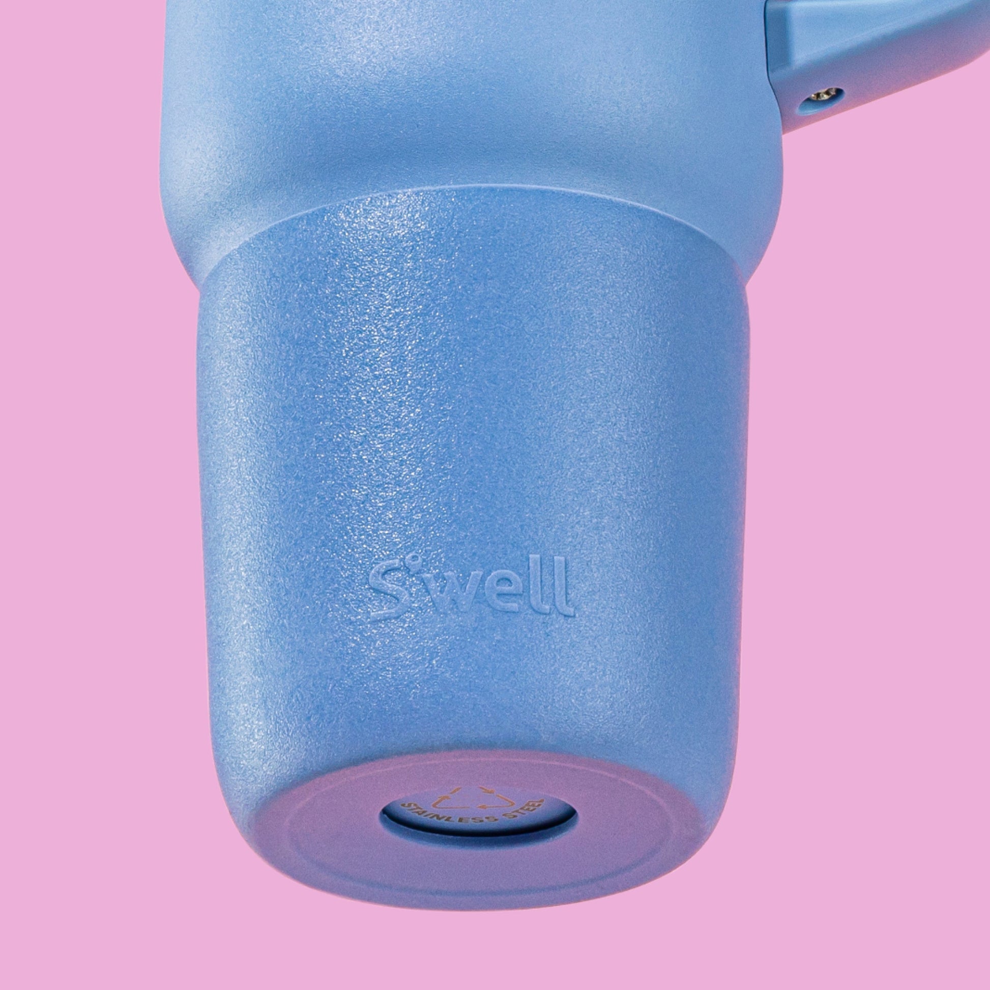 30oz-tumbler-xl-bumper-q5 Swell-Tumbler-XL-Bumper-Blue-30oz-Alt.jpg