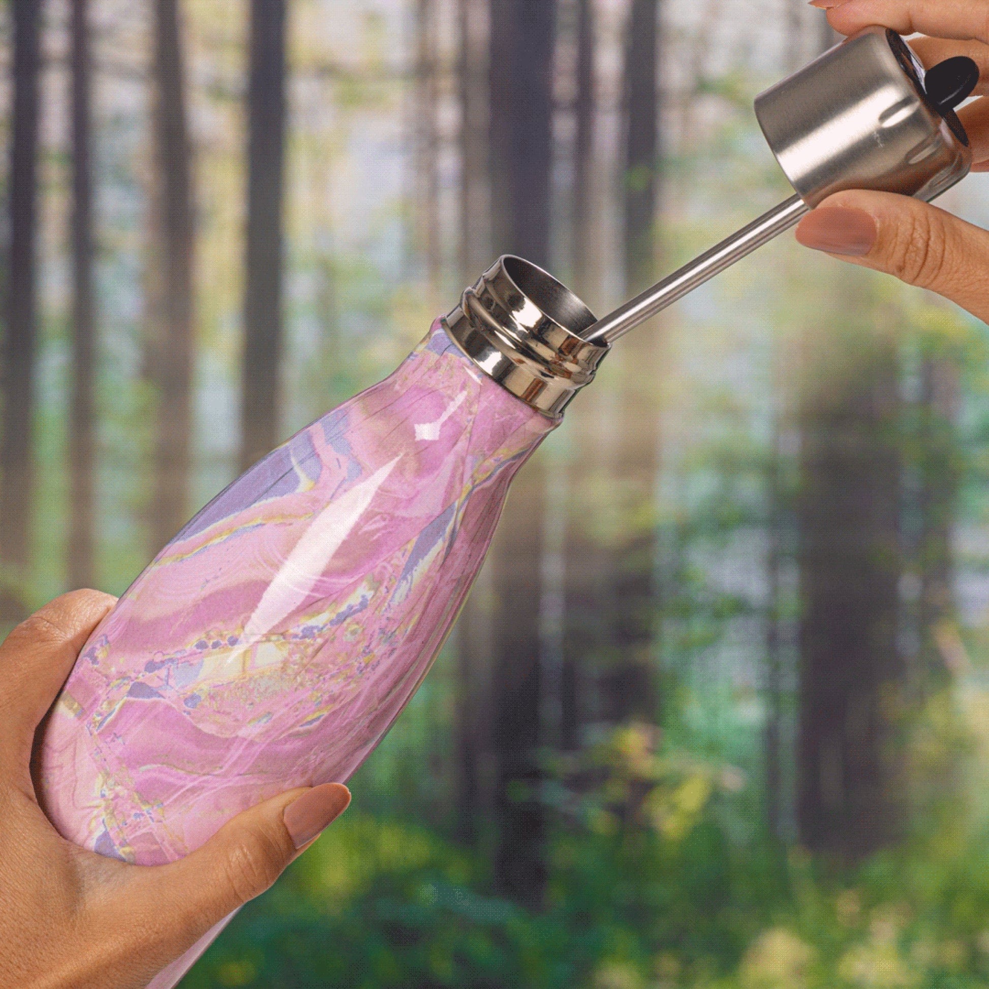 original-bottle-with-flip-straw-cap-17oz-s8 Swell-Water-Bottle-With-Straw-17oz-Pink-Geode-Rose-LifeStyle.jpg