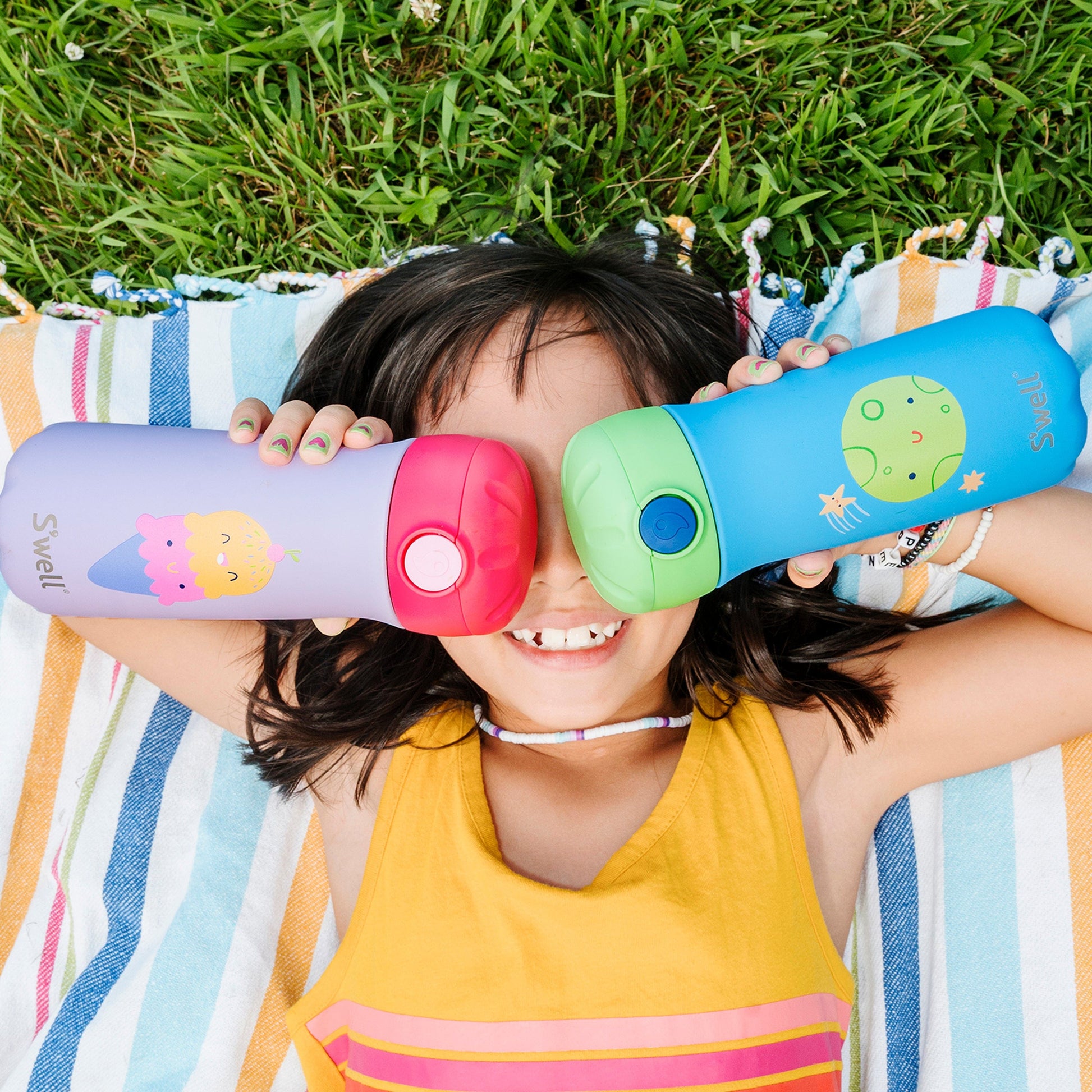 pop-top-traveler-14oz-y9 Swell_14oz_Kids_Pop_Top_Traveler_Happy_Scoops_Ice_Cream_Lifestyle.jpg