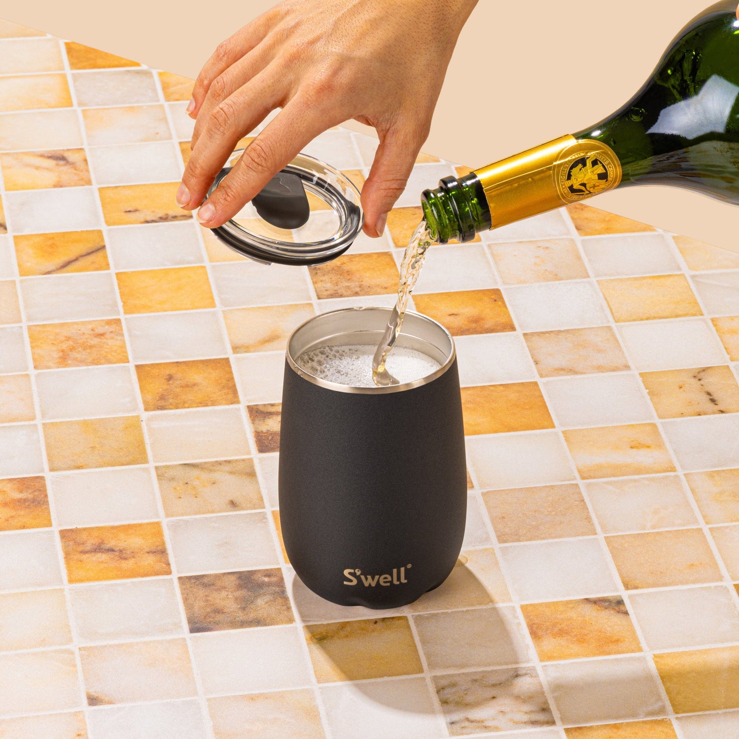 xl-sip-and-chill-bundle-r5 Swell_ONYX_XL_BARWARE_SET_Lifestyle-1.jpg